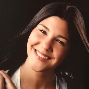 Meet your Posher, Yuriennis